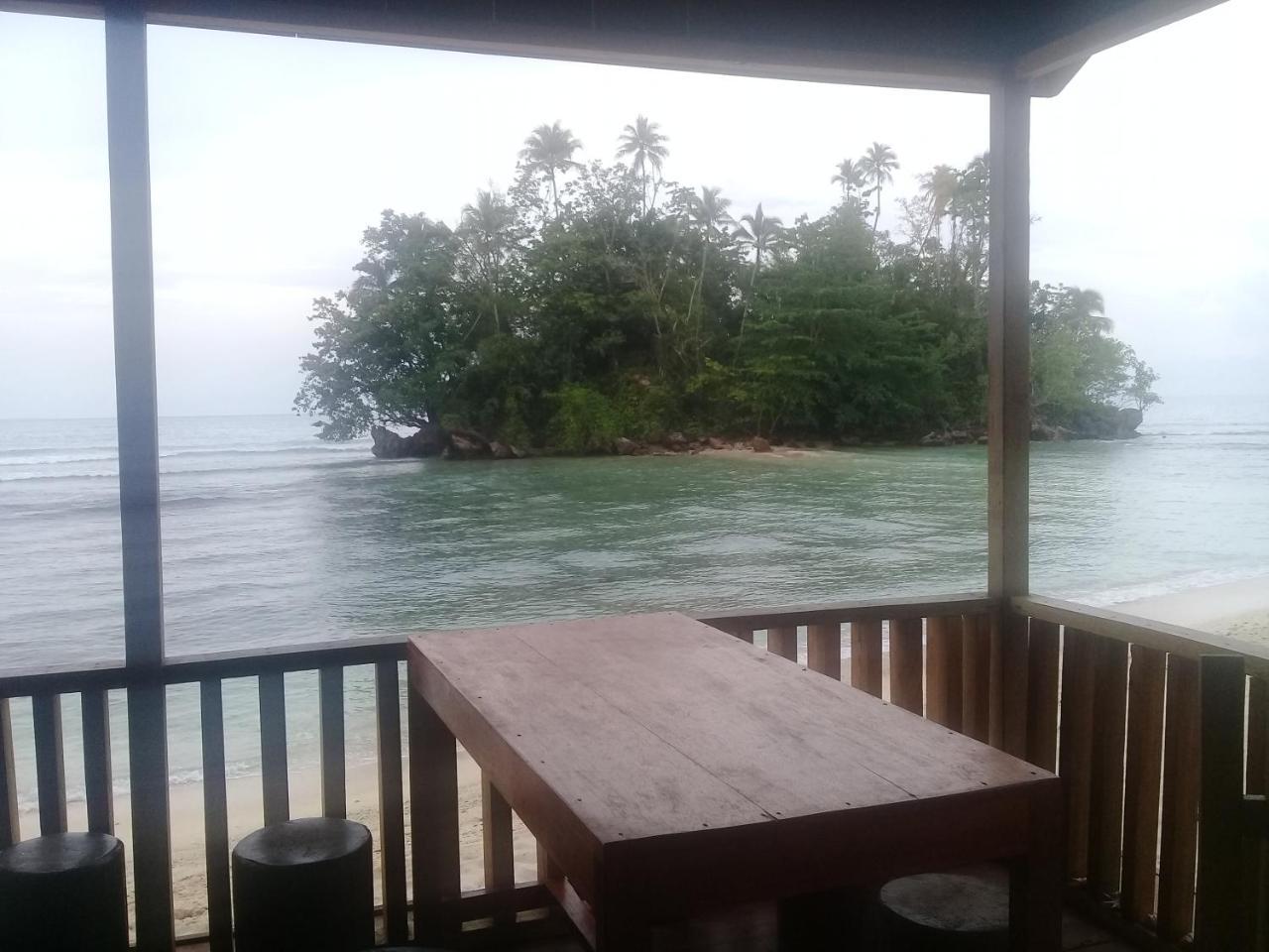 Nusa Nalan Beach Resort Rumah Olat Exterior photo